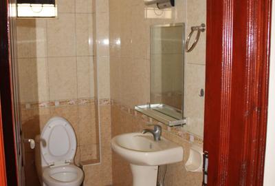 3 Bed Apartment with En Suite in Kilimani - 4