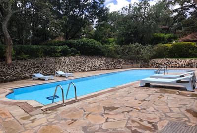 5 Bed Townhouse with En Suite in Rosslyn - 4