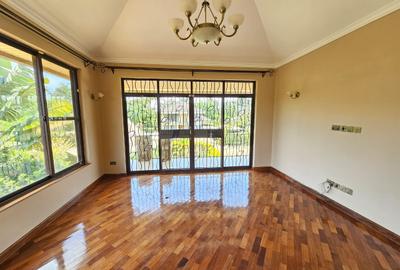 4 Bed Townhouse with En Suite in Ridgeways