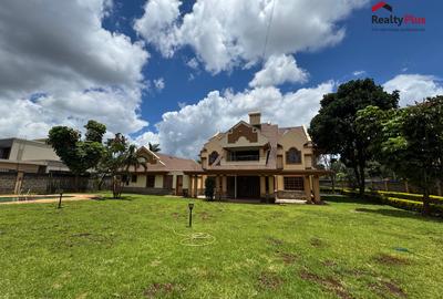 5 Bed Townhouse with En Suite in Runda - 2