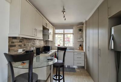 Serviced 1 Bed Apartment with En Suite at Lavington - 3