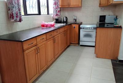 2 Bed Apartment with Backup Generator in Runda