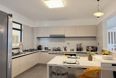 4 Bed Apartment with En Suite at Githunguri Road - 4