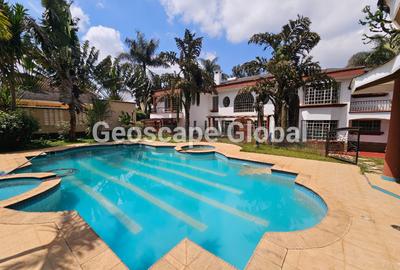 5 Bed House with En Suite in Nyari