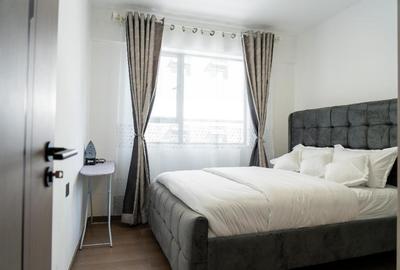 Furnished 1 Bed Apartment with En Suite at Wood Avenue
