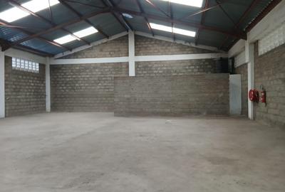 10,497 ft² Warehouse with Backup Generator in Industrial Area - 2