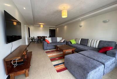 3 Bed Apartment with En Suite at Off Dennis Pritt