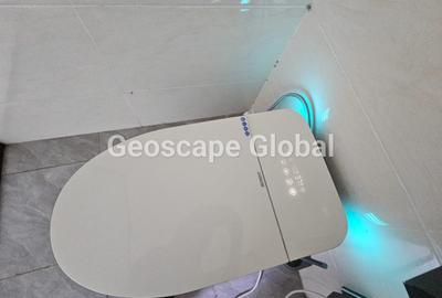 5 Bed Townhouse with En Suite in Lavington - 3