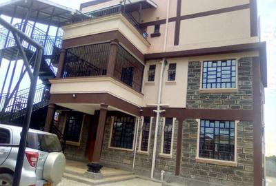 7 Bed House with En Suite at Lanet - 2