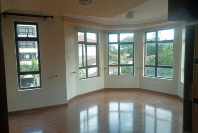 3 Bed Apartment with En Suite in Kilimani