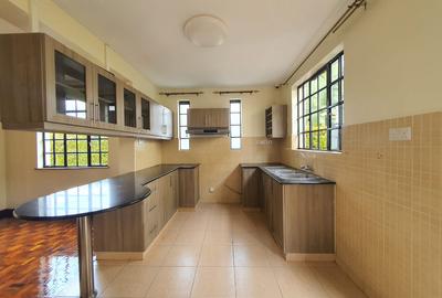 4 Bed Townhouse with En Suite at Loresho - 3