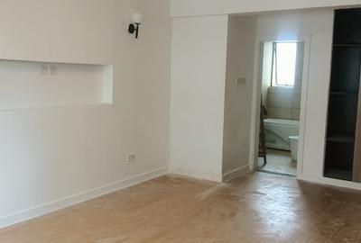 4 Bed Apartment with En Suite in Lavington
