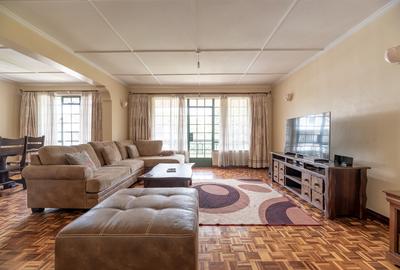 3 Bed Apartment with En Suite in Lavington