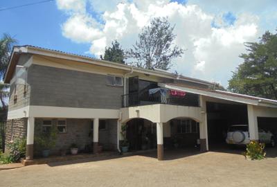 4 Bed House with En Suite at Off Un Avenue