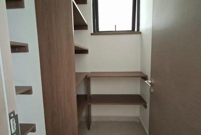 5 Bed Villa with En Suite at Lavington - 4