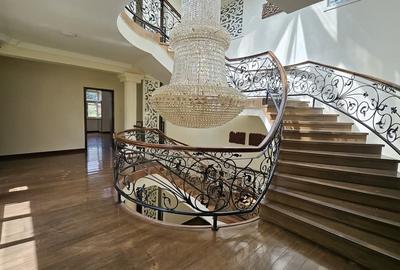 6 Bed House with En Suite at Runda