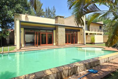 4 Bed House with En Suite at Runda Road - 2