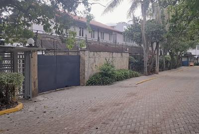 20,000 ft² Commercial Property with Backup Generator at Un Avenue - 4