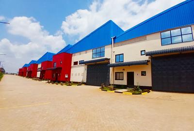 10,000 ft² Warehouse with Parking in Ruiru