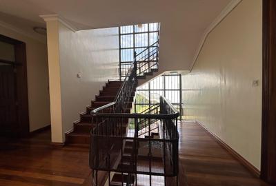 6 Bed House with En Suite at Kitisuru