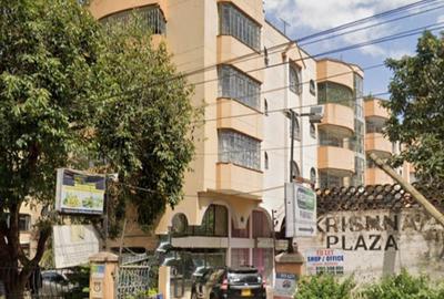 1,000 ft² Commercial Property with Service Charge Included in Parklands
