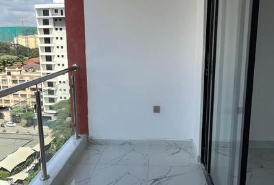 2 Bed Apartment with Gym at Wood Avenue - 4