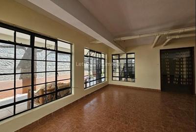 5 Bed Townhouse with En Suite in Lavington - 4