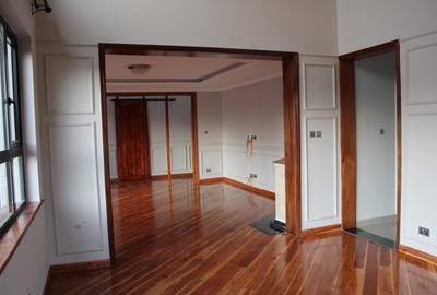 4 Bed House with En Suite in Kiambu Road