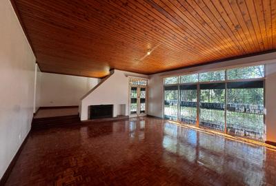 4 Bed House with En Suite in Loresho