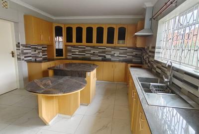 5 Bed House with En Suite in Loresho