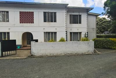 2 Bed House with En Suite at Karen - 2
