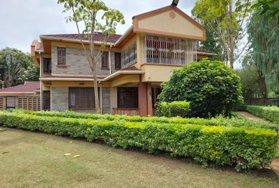 5 Bed House with En Suite at Flem Tree - 2