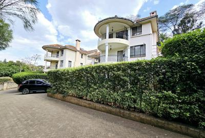 5 Bed Townhouse with En Suite at Lavington