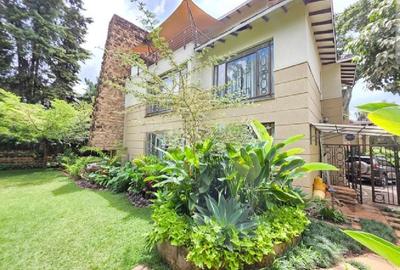 4 Bed Townhouse with En Suite in Lavington - 3
