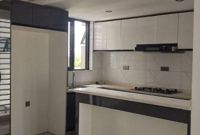 3 Bed Apartment with En Suite in Kilimani - 3