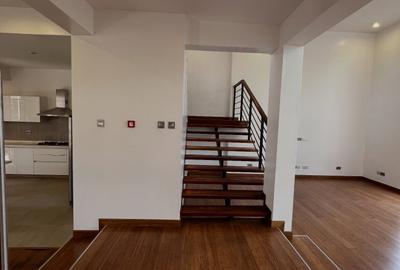 4 Bed Townhouse with En Suite in Lavington - 2