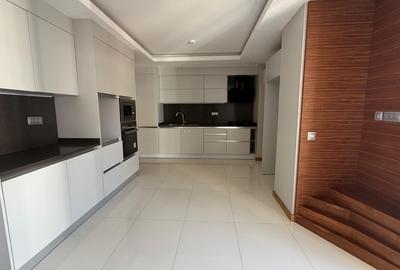 4 Bed Apartment with En Suite in Kileleshwa - 4