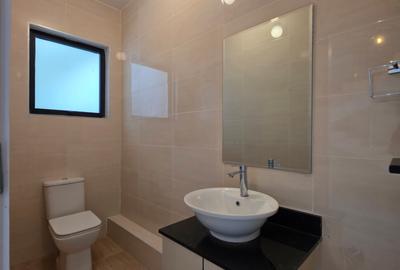 4 Bed Apartment with En Suite in General Mathenge - 4