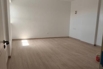 5 Bed Apartment with En Suite in Parklands - 4