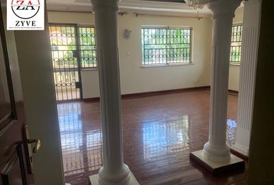 4 Bed House with En Suite at Lavington