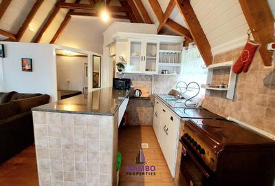 1 Bed House with En Suite at Mimosa Rd