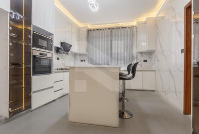 7 Bed House with En Suite in Karen - 4