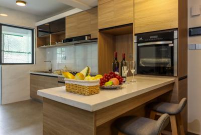 3 Bed Apartment with En Suite in Riverside - 3