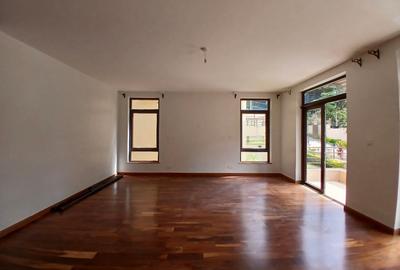 5 Bed Townhouse with En Suite in Lavington