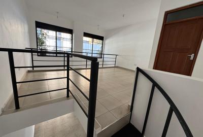 567 ft² Commercial Property with Backup Generator at 1St Parklands - 3