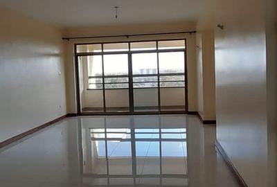 3 Bed Apartment with En Suite in Thome