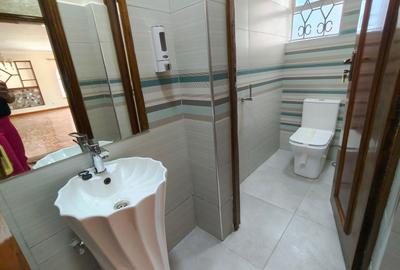 5 Bed Townhouse with En Suite at Loresho - 3