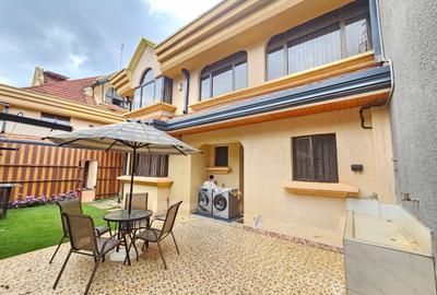 4 Bed House with En Suite in Runda