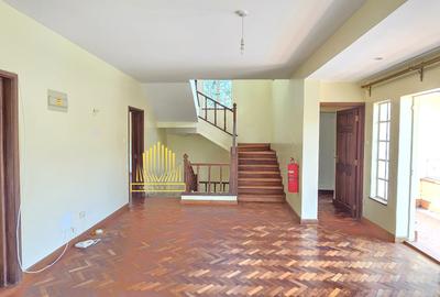 5 Bed Townhouse with En Suite in Lavington