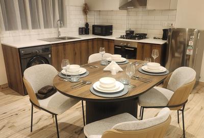 Serviced 1 Bed Apartment with En Suite in Riverside - 2